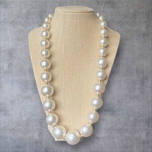 Faux Pearl Statement Necklace Graduate Sizes Goldtone Spacer Beads